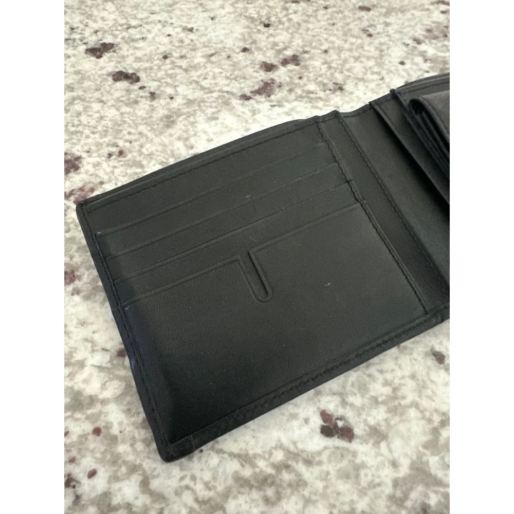 Tumi Alpha Global Black Wallet With Coin Pocket